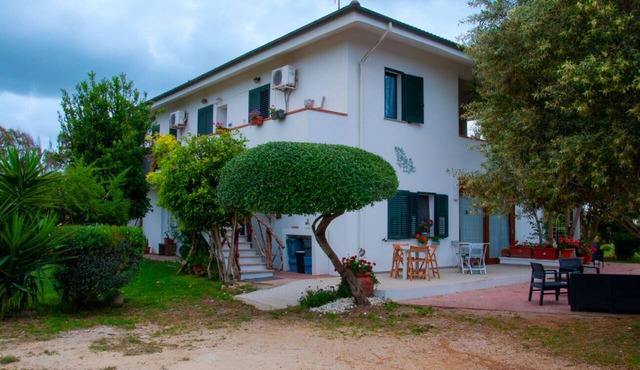 GuestHost - Casa Eroma Apartment