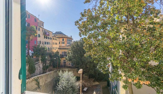 GuestHost - Cozy apartment equipped with every comfort to accommodate up to 4 people and located in the elegant residential district of Castelletto. We are in an area equipped with all essential services and well connected to the center thanks to public