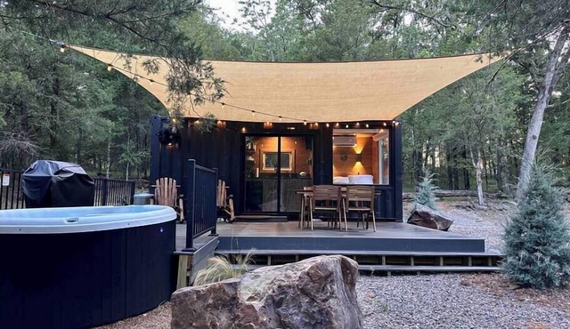 HiddenAcres Cabin - Secluded Couples Getaway in Eustace