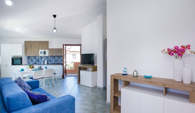 Holiday Home "Casa Michela" with 2 Balconies and Wi-Fi