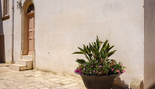 Holiday Home 'Dimora Storica Maruggio' with Terrace & A/C