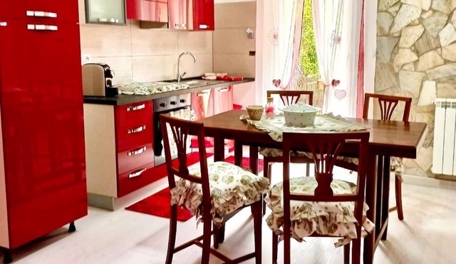 Holiday home 'Stefy's House, Red Room' with shared garden and air conditioning