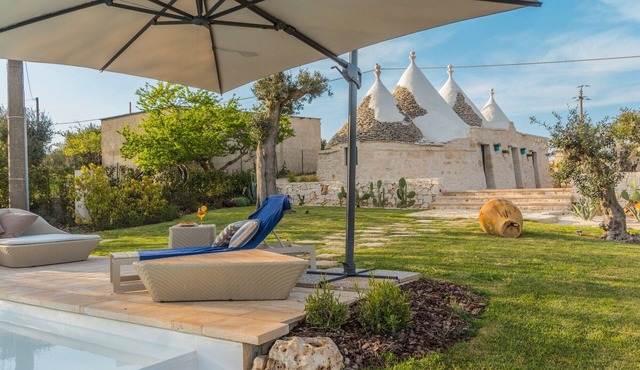 Holiday Home 'Trulli Terralunga' with Pool and Wi-Fi