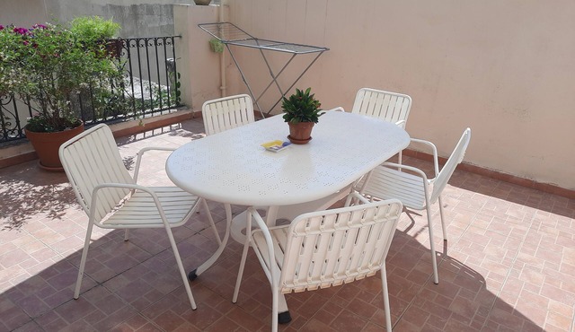 House in the historic center with private terrace and patio