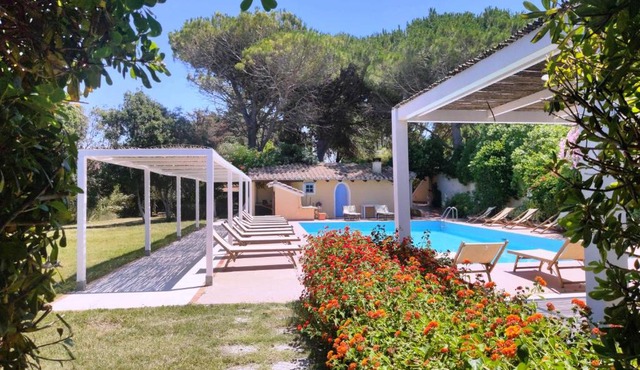 Is Benas Country Lodge in San Vero Milis