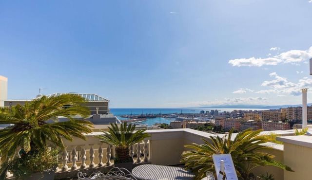 JACUZZI| TERRACE| 2BR| ART GALLERY| By Tilo Lux