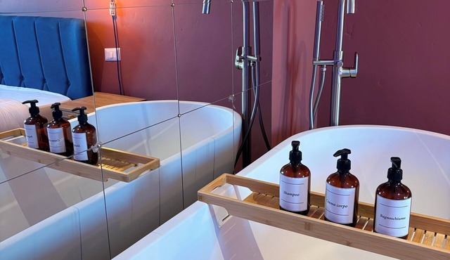 Junior Suite With Private Bathtub at View | Terrace over Rome and the Castelli Romani in Frascati