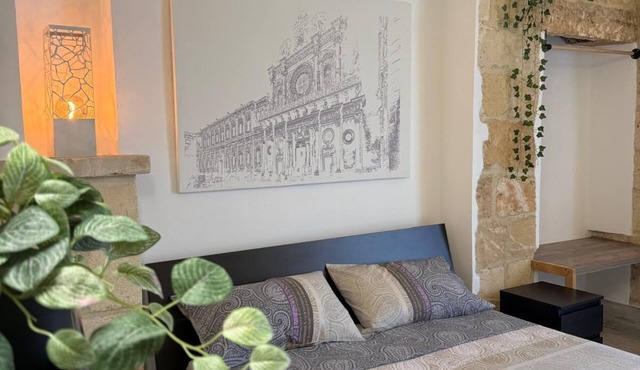 Largo Spani 17, Charme Salentino with stone vaults historic home dating back to 1764