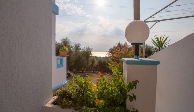 Love Nest with 2 rooms, panoramic ocean views, sunrise, and air conditioning