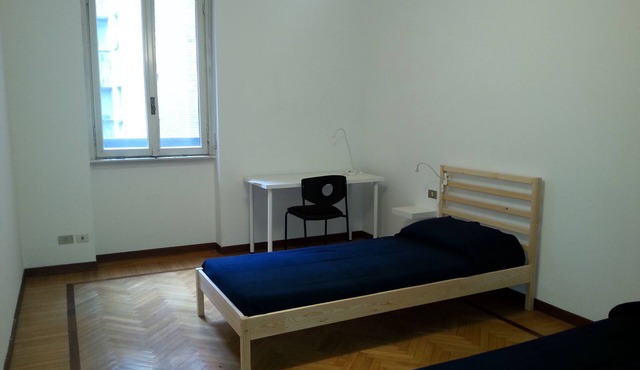 Lovely 2-bedroom apartment with WiFi in Milano