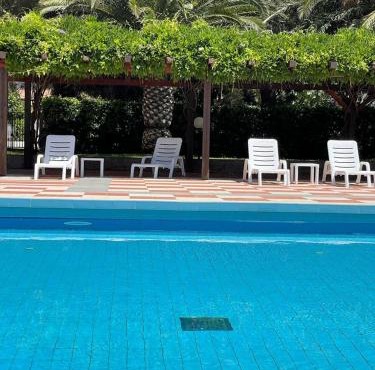 MARICAMPO Monolocale con piscina e parcheggio in Marina di Campo