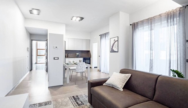 Modern 60 sqm apartment, ideal for 2 people, equipped with every comfort and located in an enviable position, outside the Restricted Traffic Zone but a few steps from the historic centre: 12m walk from Porta S.Biagio, the ideal access point for visiting in Lecce