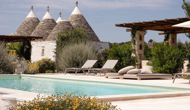 OttoConi - Three Bedroom Villa, Sleeps 6