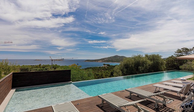 [Pantogia] Villa with infinity pool in Arzachena