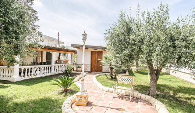 Pet friendly home in Noto -SR- with WiFi