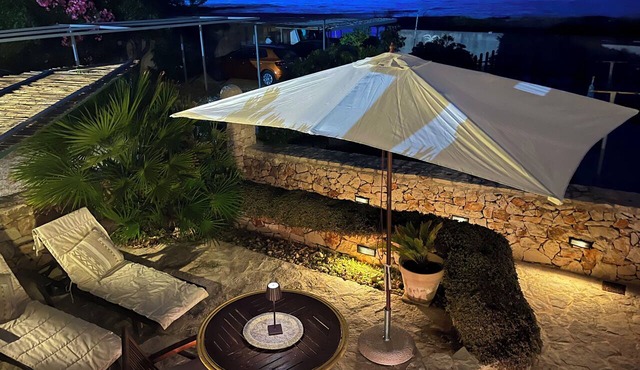 Refined & Charming Garden Suite directly by the Sea – for 2 Guests