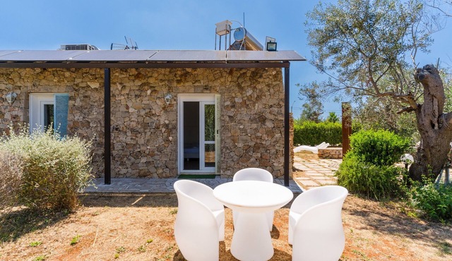Room 'Core Resort - Basic 6' with Shared Pool, Wi-Fi and Air Conditioning