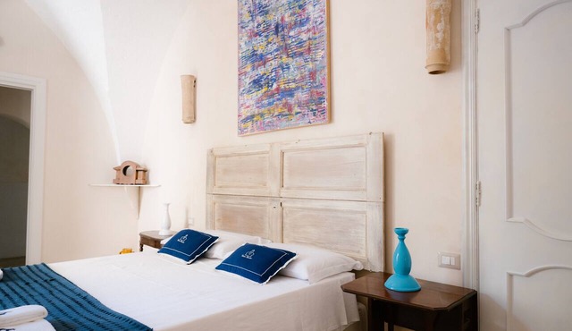 Room 'Il Casino Casalino, Sole' with Shared Pool, Wi-Fi and Air Conditioning