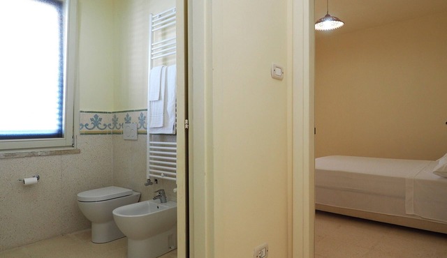 Room 'Villa Casciani - Tramontana' with Shared Pool, Wi-Fi and Air Conditioning