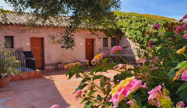 Sa Pedra Holiday Home