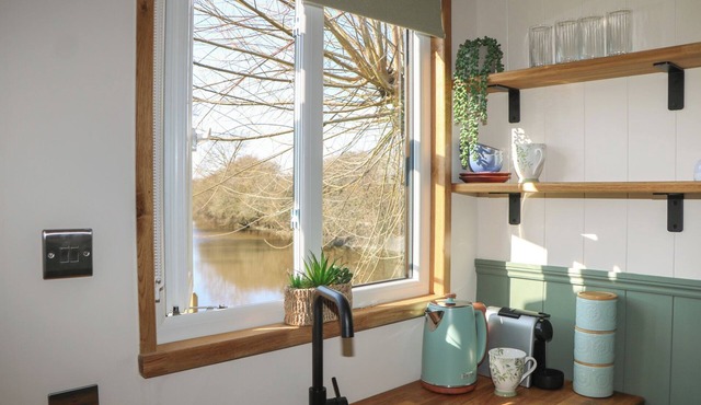 Salthaven Shepherds Hut in Pevensey