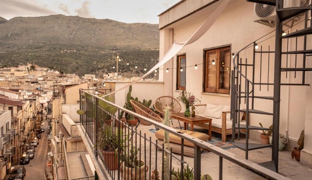 Sarmento Balcony in Carini
