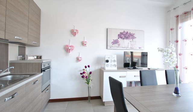 Smeralda Flats, 2 bedroom & parking historic center