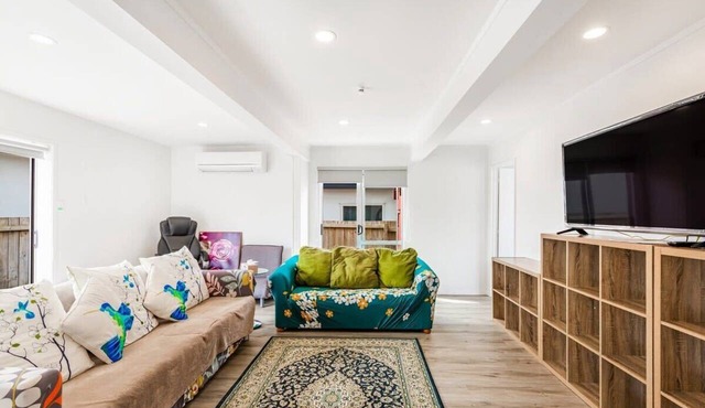 Spacious Renovated 3BR in Ellerslie I Zodiak Stays in Auckland