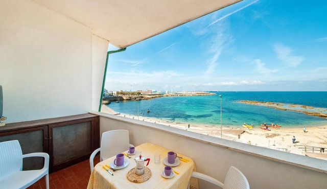 Stunning apartment in Porto Torres with house sea view