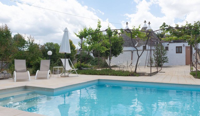 Trulli in Itria Valley with Infinity Pool