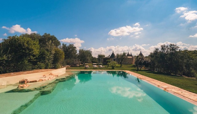 Trulli Tra Pietre Full: Luxury Trulli with Private Pool, Pet Friendly