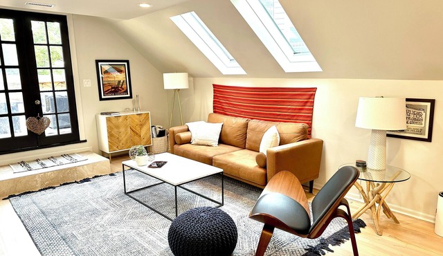 Unique Chicago Penthouse Loft - Amazing Deal & Location in Chicago