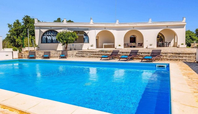 Villa Azzurrato by Villa Plus