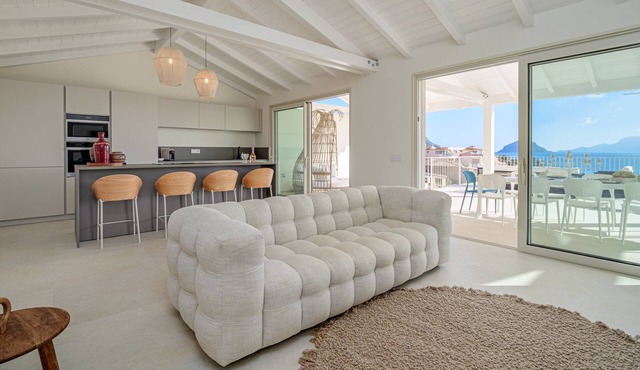 Villa 'Cala Luna' with Sea View Terrace, TV, Air Conditioning