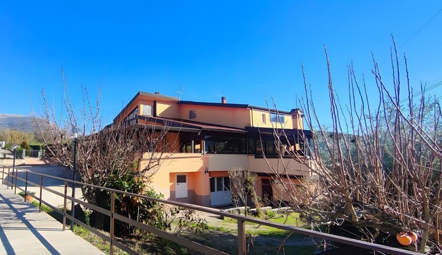 Villa 'Camera Mimosa' with Mountain View, Shared Pool and Wi-Fi