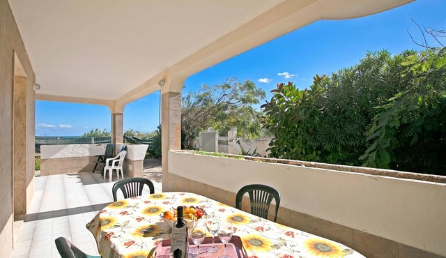 Villa Dei Fanti - Beachfront Villa with Garden, Lecce, Italy