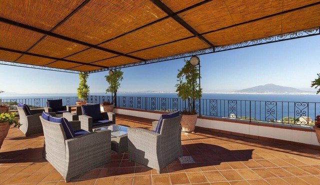 Villa Emilia, with sea views and private pool