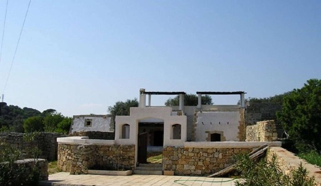 Villa 'Lu Rusciu De Lu Vientu' with Sea View, Terraces & Air Conditioning