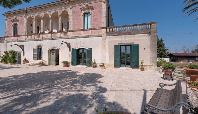 Villa 'Minioti Apartment A-B' with Shared Terrace, Wi-Fi and Air Conditioning