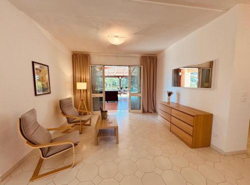 Villa mit großem Garten und Aufstellpool, 800m zum Meer, Lido Marini