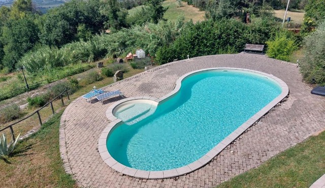 Villa Oltreconfini in Aguzzo