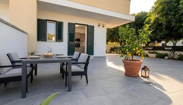 Villa 'Pacifica' with Private Garden and Air Conditioning