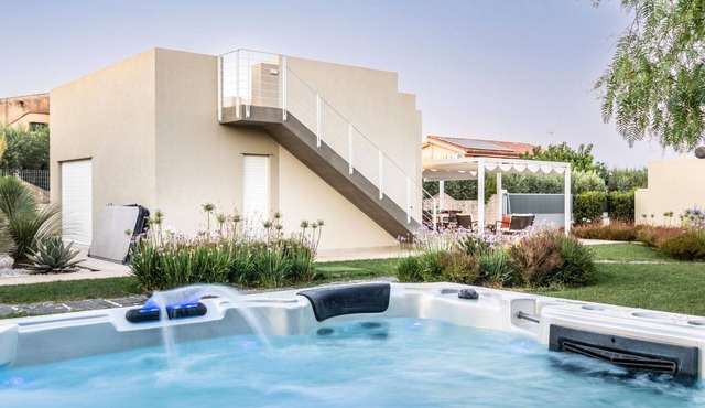 'Villa Paolo' mit Gemeinschaftspool by Interhome