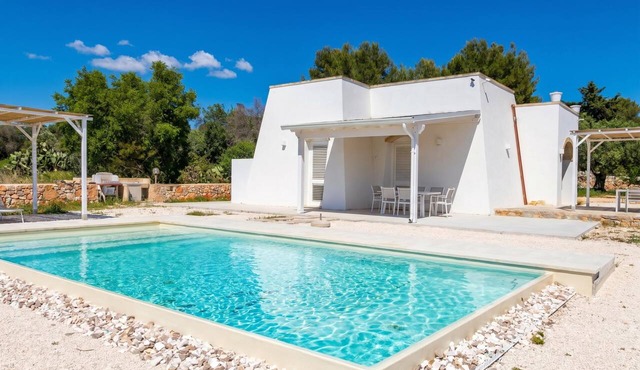 Villa Pescoluse with Private Pool and Sea View, Salve, Italy