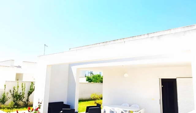 Villa Poesia By Ville Refolo with Private Garden and Air Conditioning