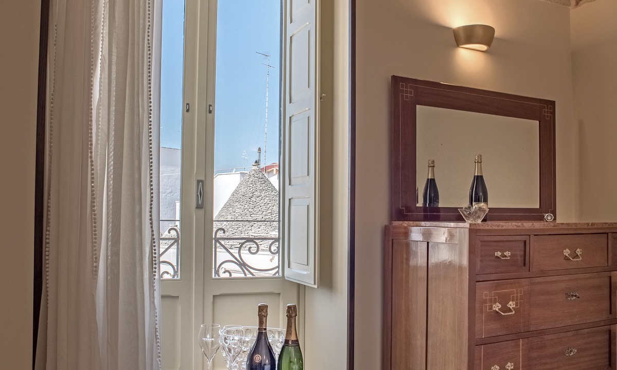 The Trulli of Alberobello Bed & Breakfast | Perlage Suite Luxury B&B