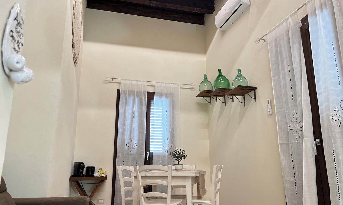 Isola del Borgo Antico Bed & Breakfast | La Dimora Degli Dei