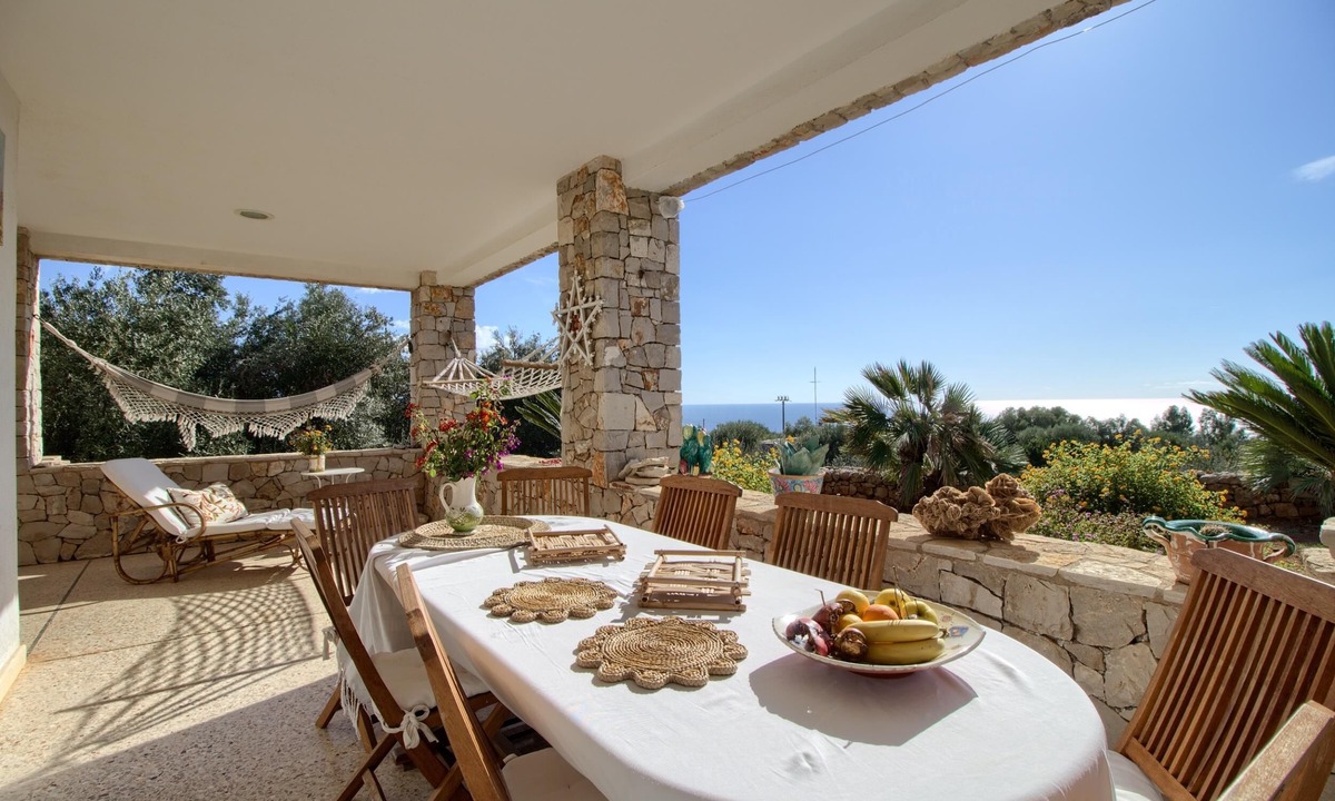 Marina San Gregorio Villa | Pizzica luxury villa with pool