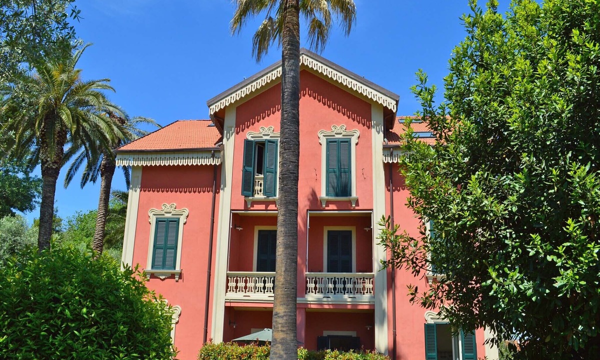 Silvi Apartment | Portion of villa Liberty with garden 200mt from the sea and the center of Silvi