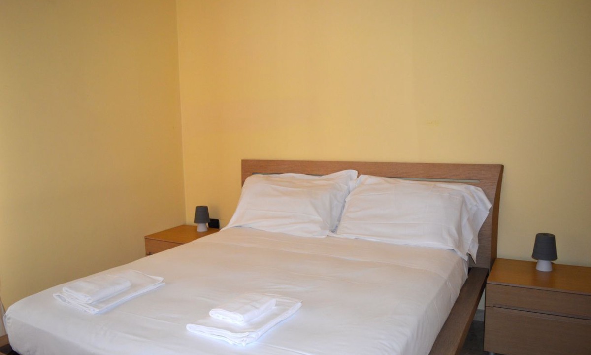 Pineto Apartment | Located in the very heart of Pineto, just a short walk from the beach and extremely convenient to the train station, Sant’Agnese Apartment is the perfect choice for a practical and relaxing holiday. Set on the third floor, it features a balcony overloo